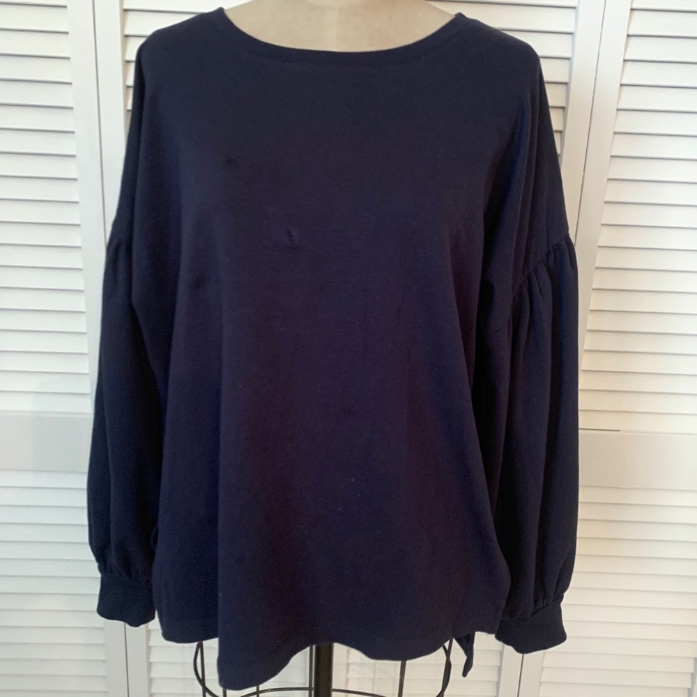 💗 Navy Sweatshirt top w/ Bubble Sleeve